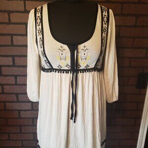 URBAN Mangoz Embroidered Dress